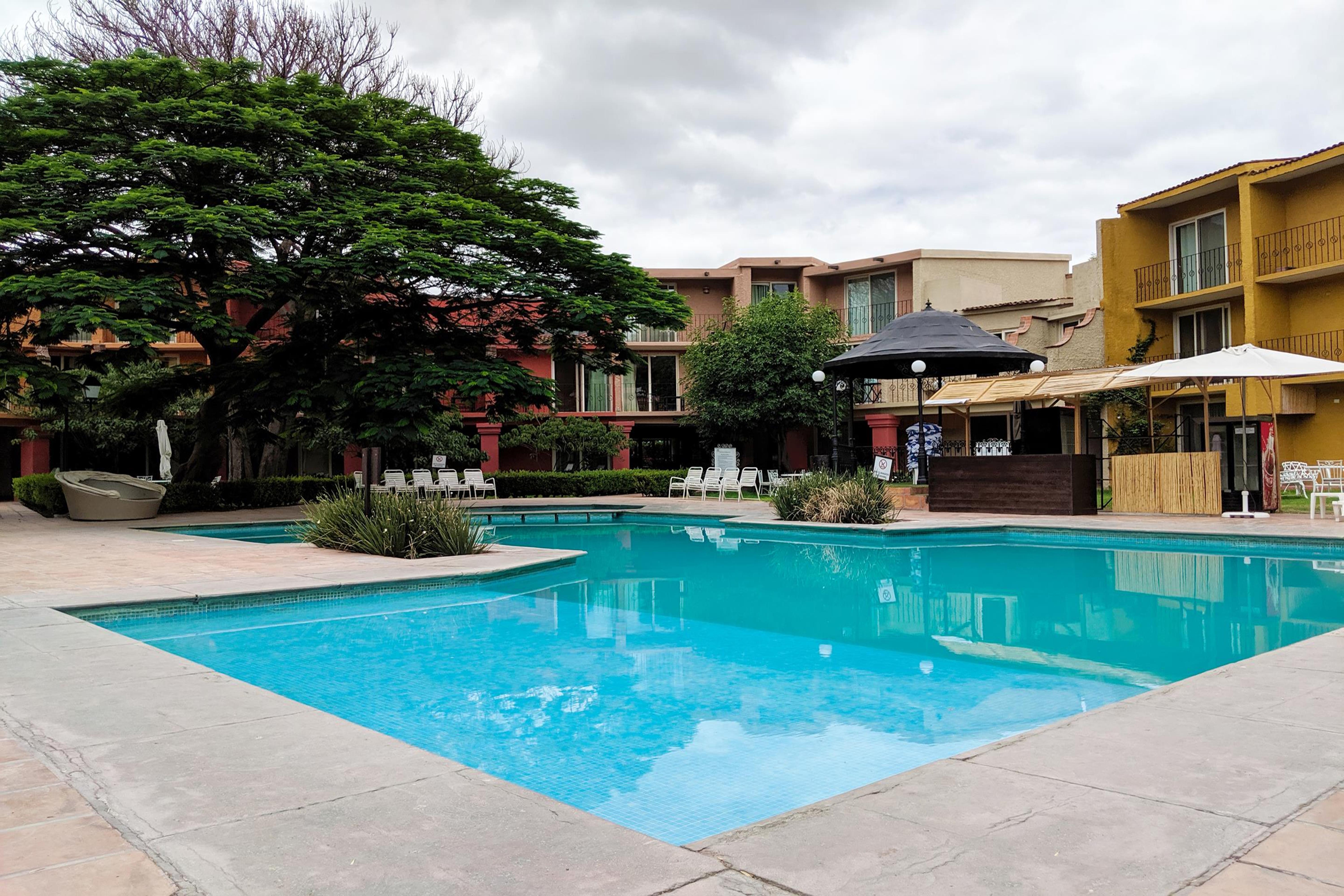 Real De Minas סאן מיגל דה אלנדה מראה חיצוני תמונה The pool at the hotel